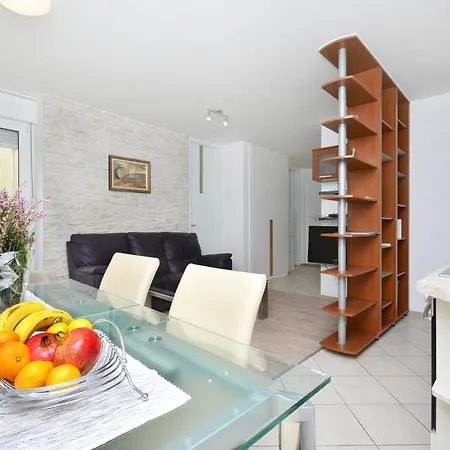 アパート Tina スプリト